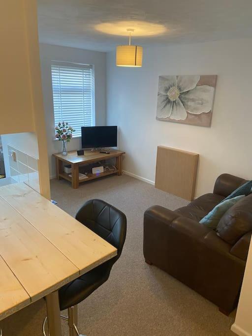Apartment One Bedroom Ground Floor Flat *