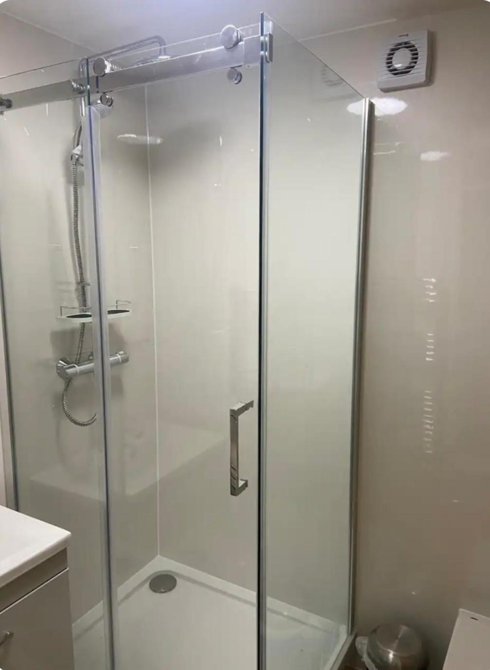 Apartment One Bedroom Ground Floor Flat *