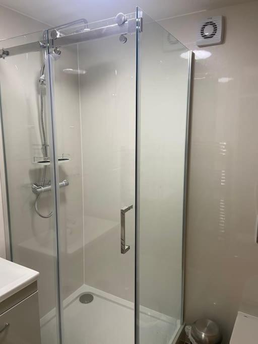 Apartment One Bedroom Ground Floor Flat *